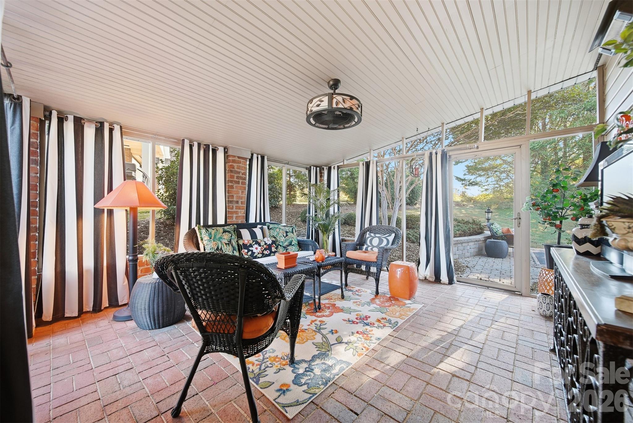 Moores Ferry Townhomes - Residential