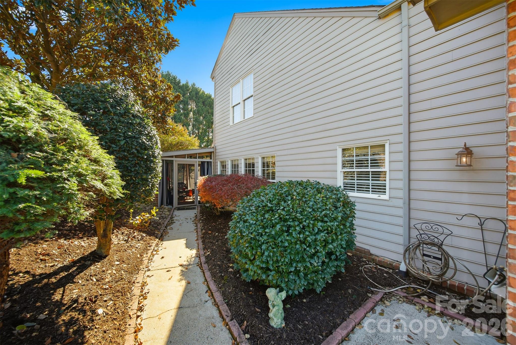 Moores Ferry Townhomes - Residential