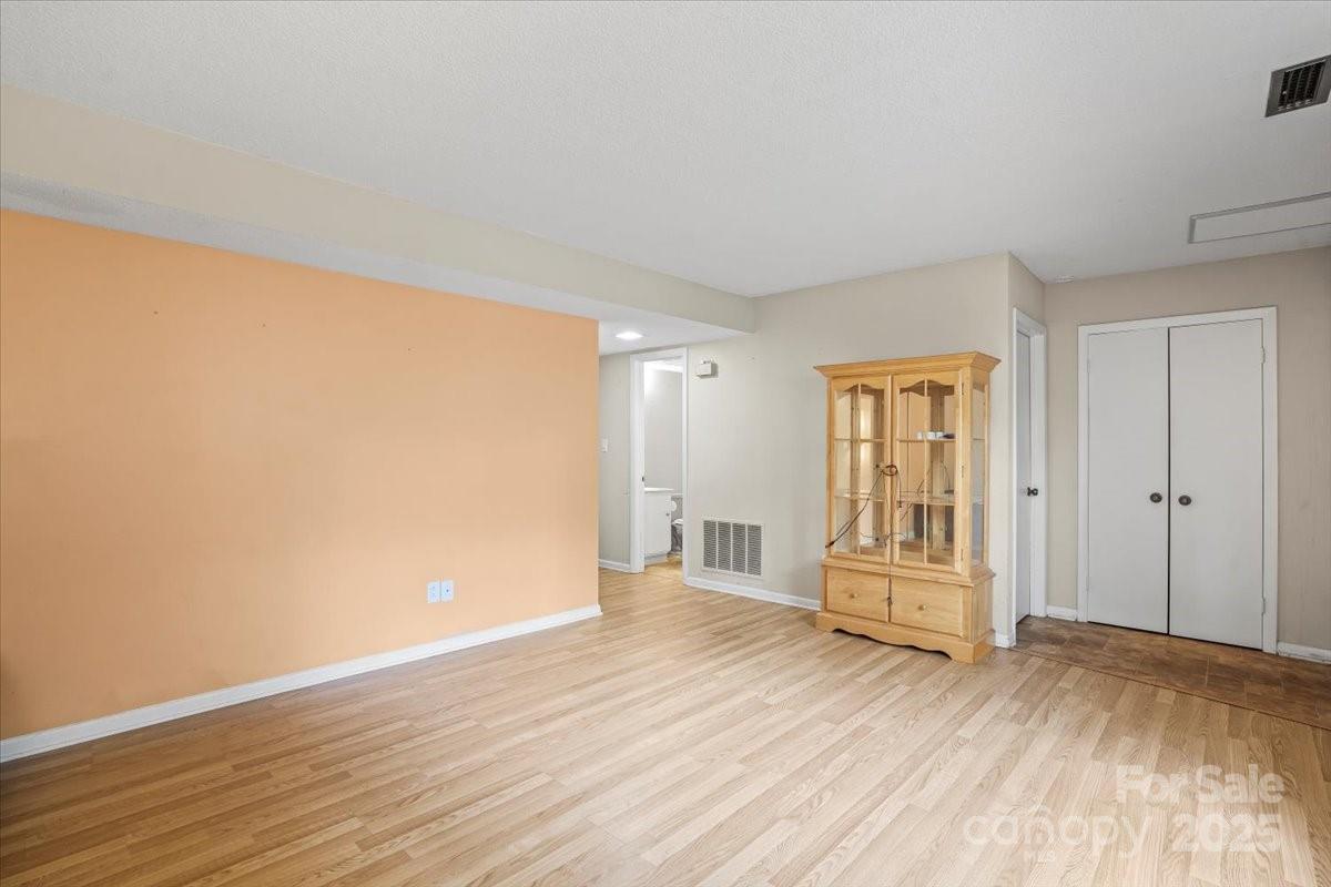 313 Lamplighter Circle