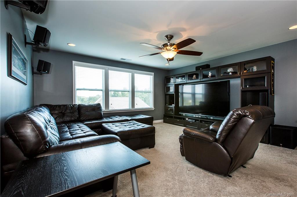 The Vineyards on Lake Wylie - Residential