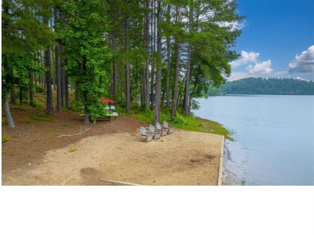 The Waterfront Club - Land