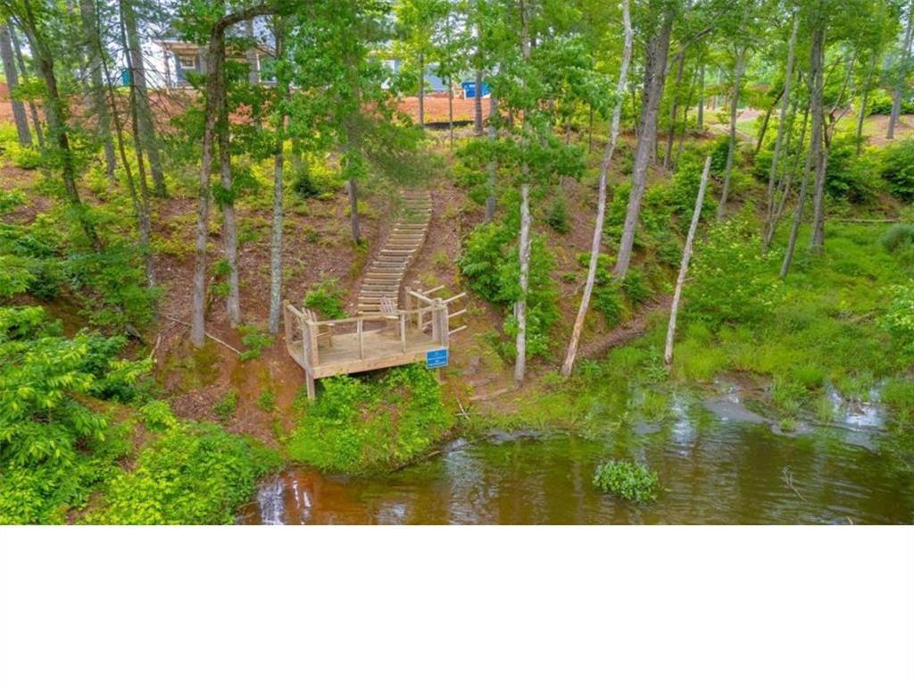 The Waterfront Club - Land