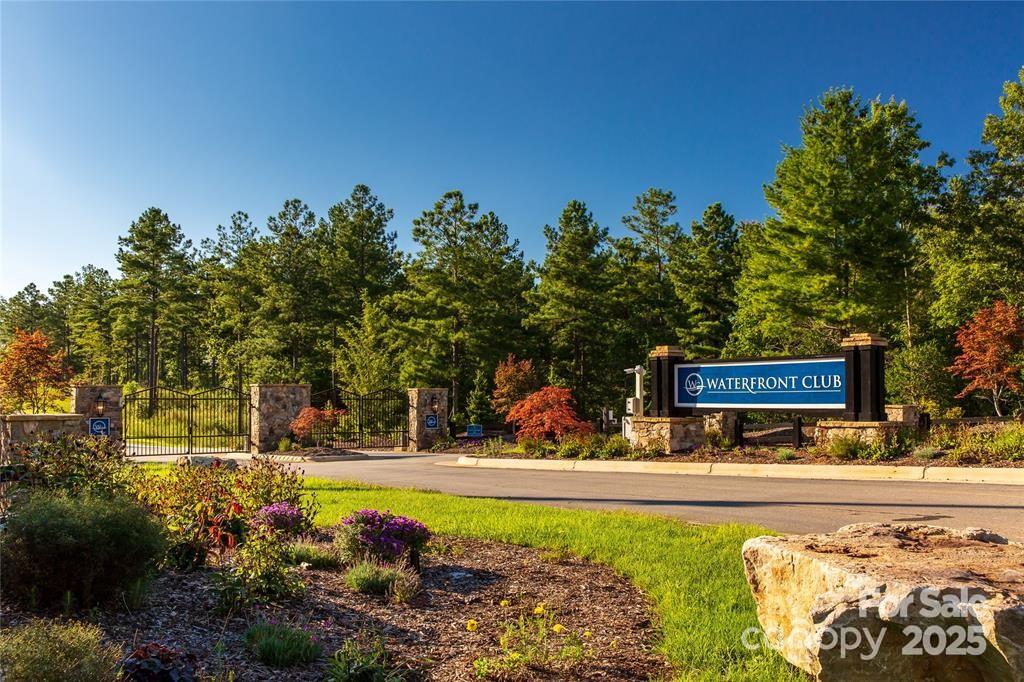 The Waterfront Club - Land