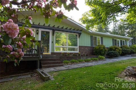 Photo of 137 E Whisperwood Circle, Hendersonville, NC 28791 (MLS # 4376933)