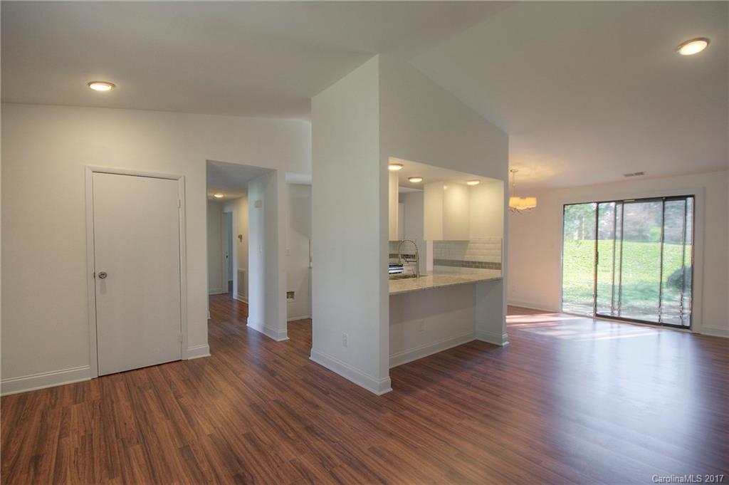 Twelve Oaks - Residential