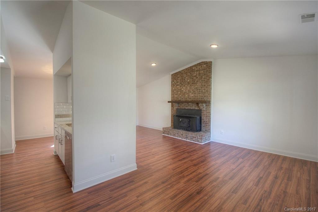 Twelve Oaks - Residential