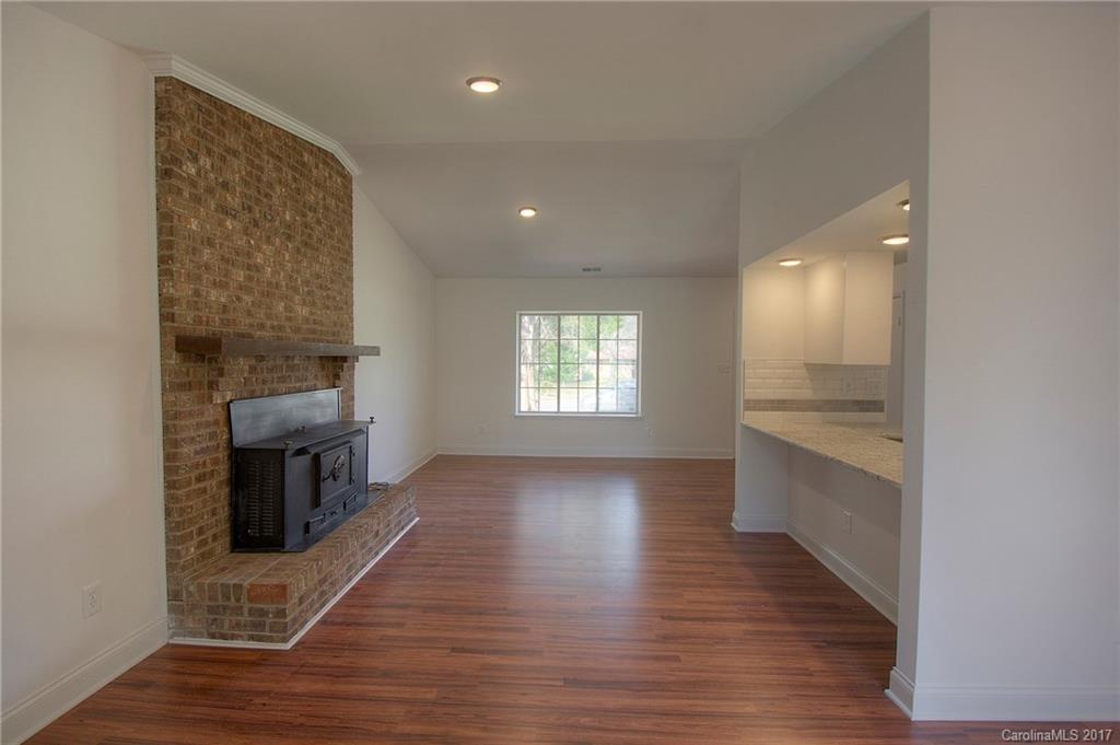 Twelve Oaks - Residential