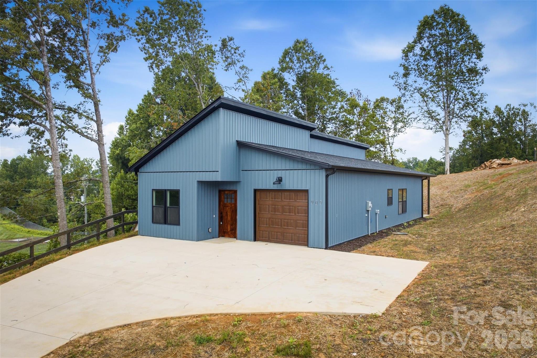 909 Overlook Drive SW, Lenoir, NC, 28645