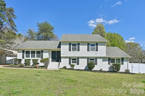 Photo of 1104 Colony Court, Gastonia, NC 28056 (MLS # 4327362)