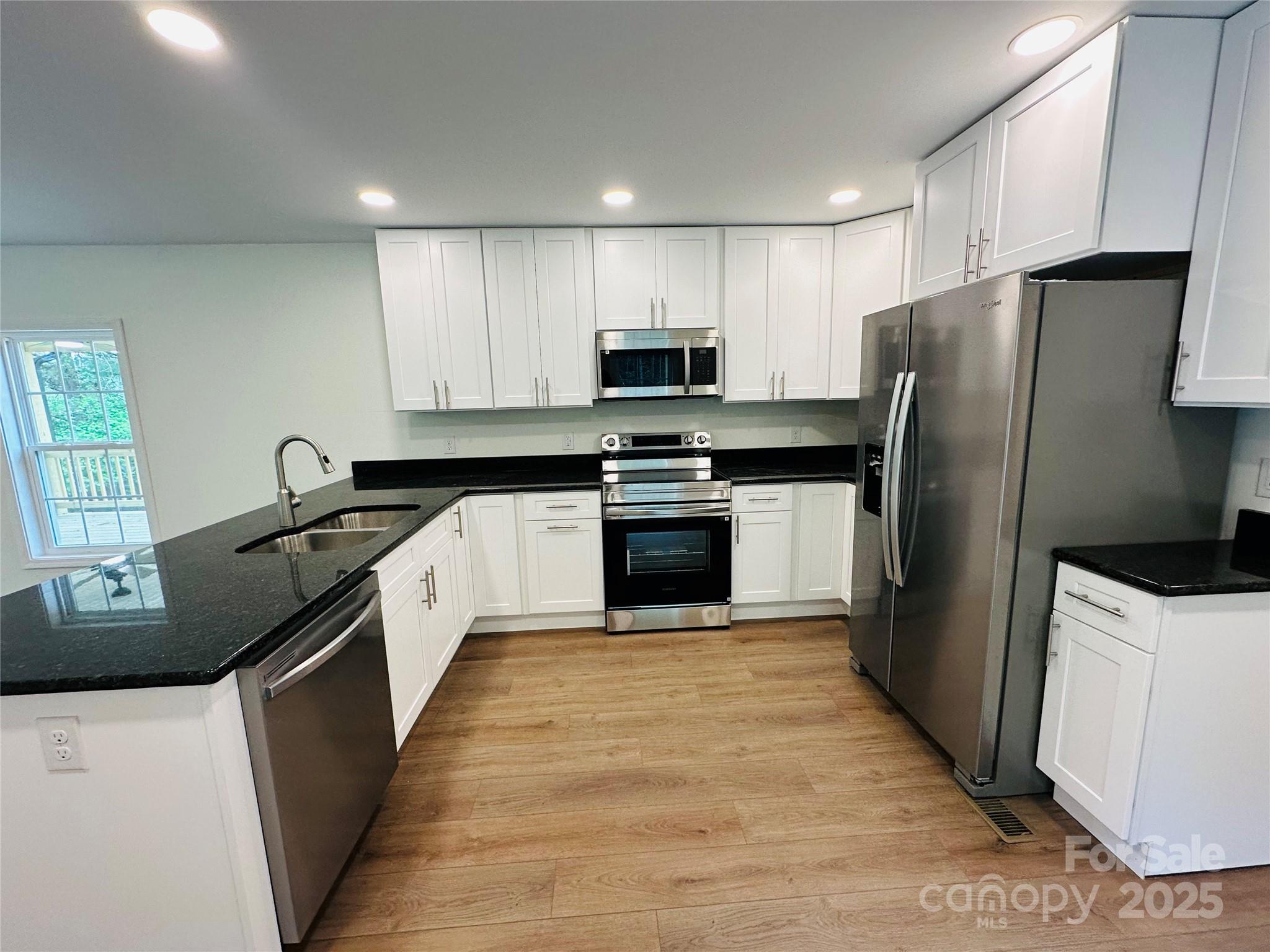 2220 Tatertown Loop
