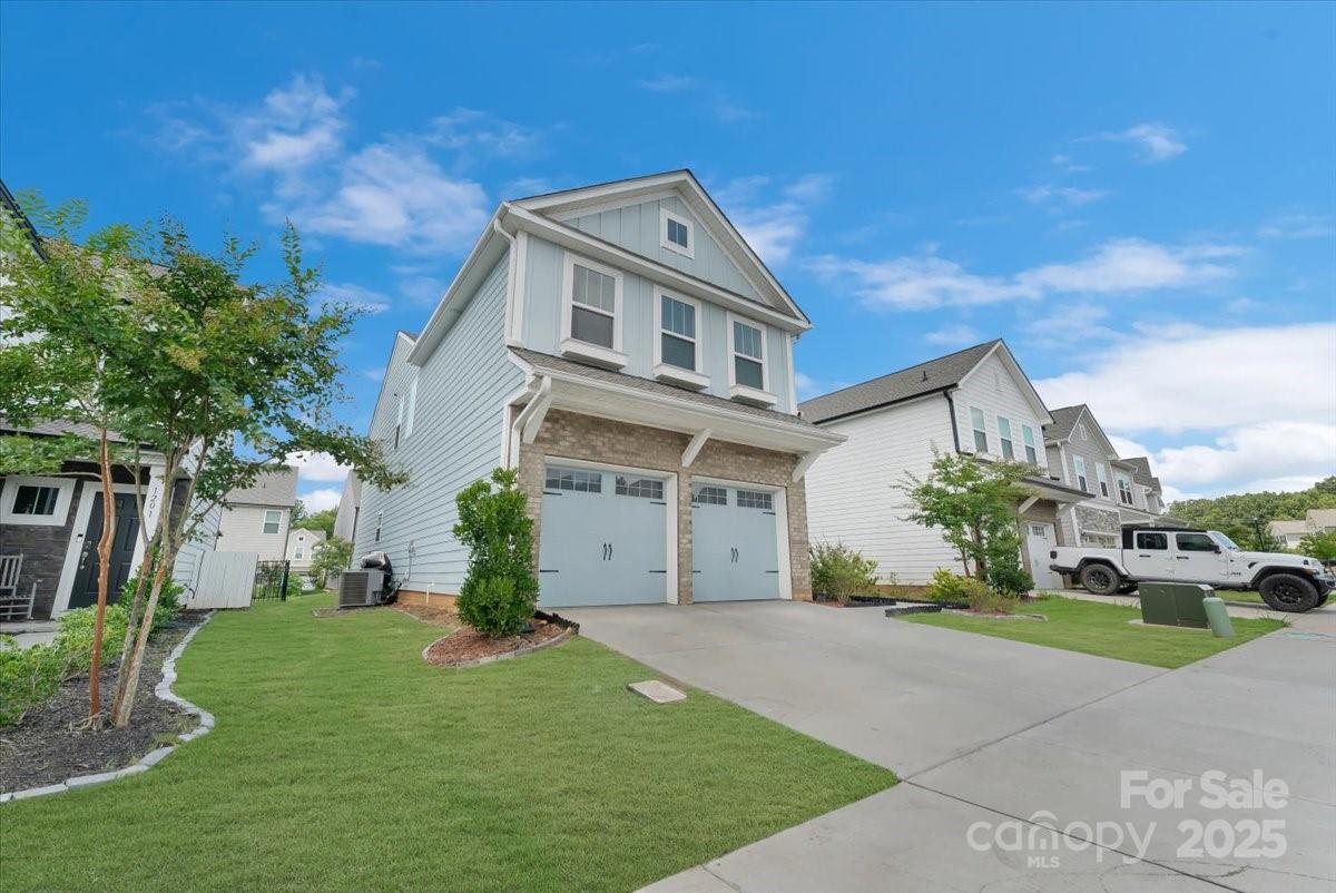 1207 Scotch meadows Loop