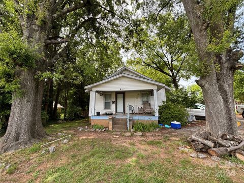 A home in Hickory