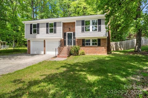 6839 Wagon Oak Road Charlotte NC 28212