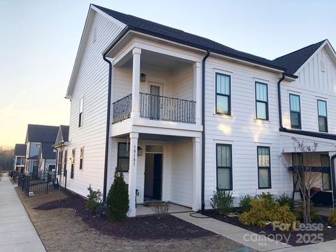 Photo of 10181 Meeting House Drive NW, Huntersville, NC 28078 (MLS # 4332852)