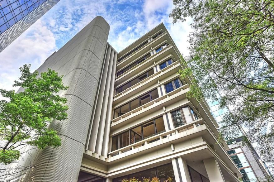 One of only Seven residences in the building. The Trust delivers an unparalleled level of exclusivity, luxury and history. Undoubtedly the most highly sought after address in all of Uptown. Formerly the Federal Savings and Loan Building, the Trust deftly melds the history of Charlotte with a completely modern approach to luxury urban living. The ideal chef’s kitchen overlooks the open living space, perfect for both intimate and larger gatherings. Rarely are these condos offered.