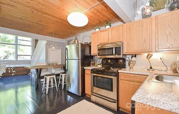 FoxRidge Lofts - Residential