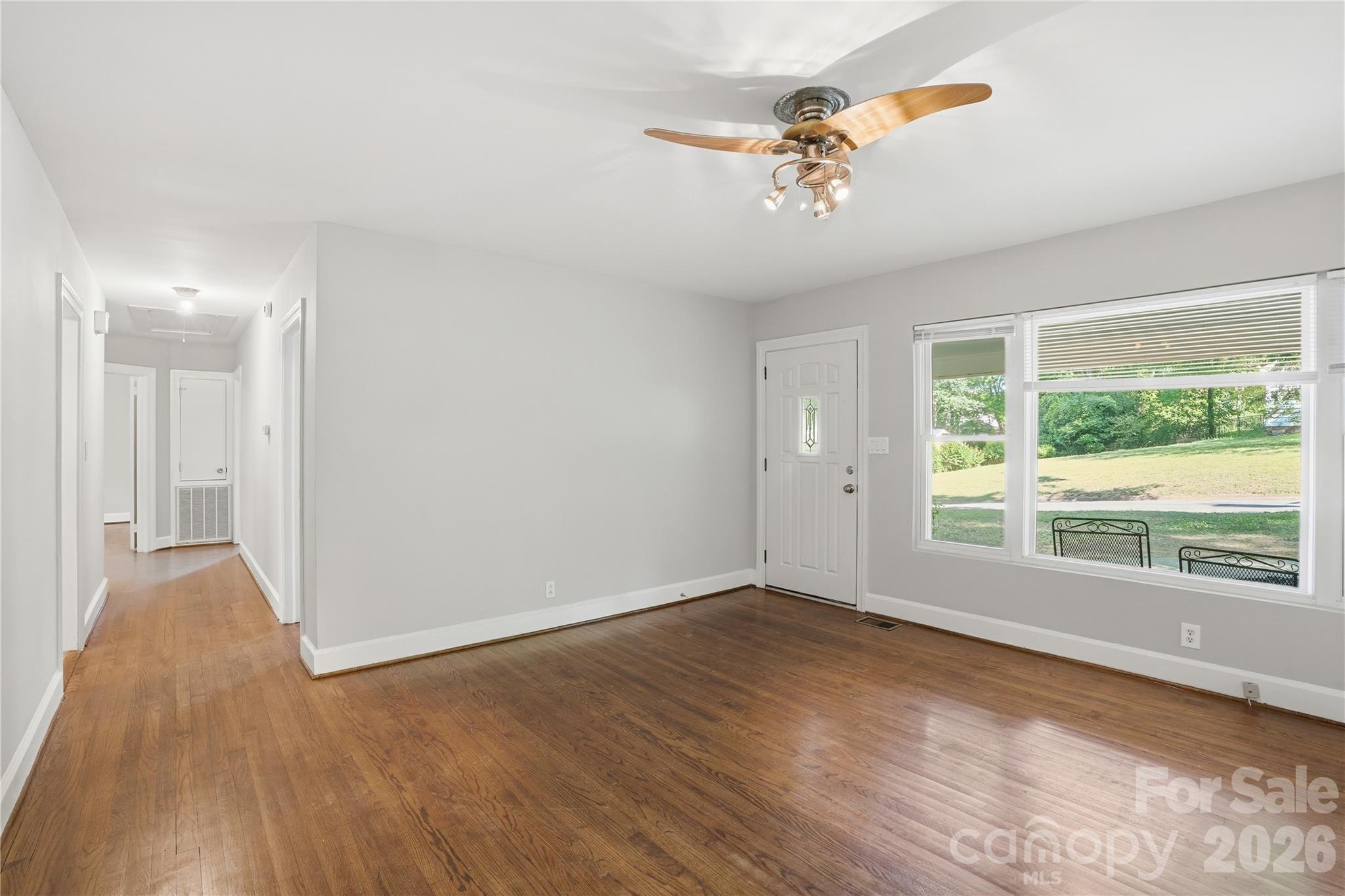 25 Ridenhour Court SE
