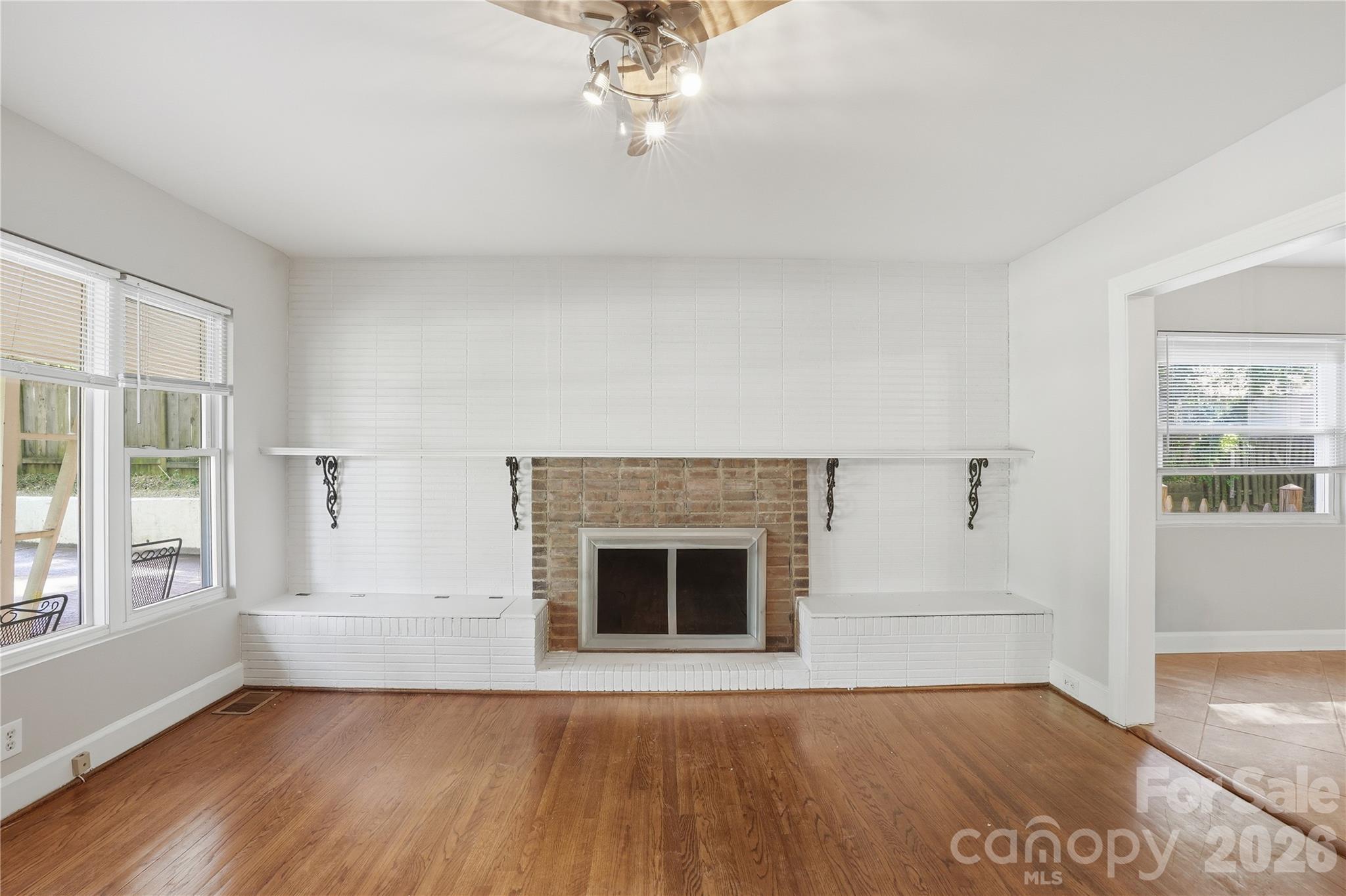25 Ridenhour Court SE