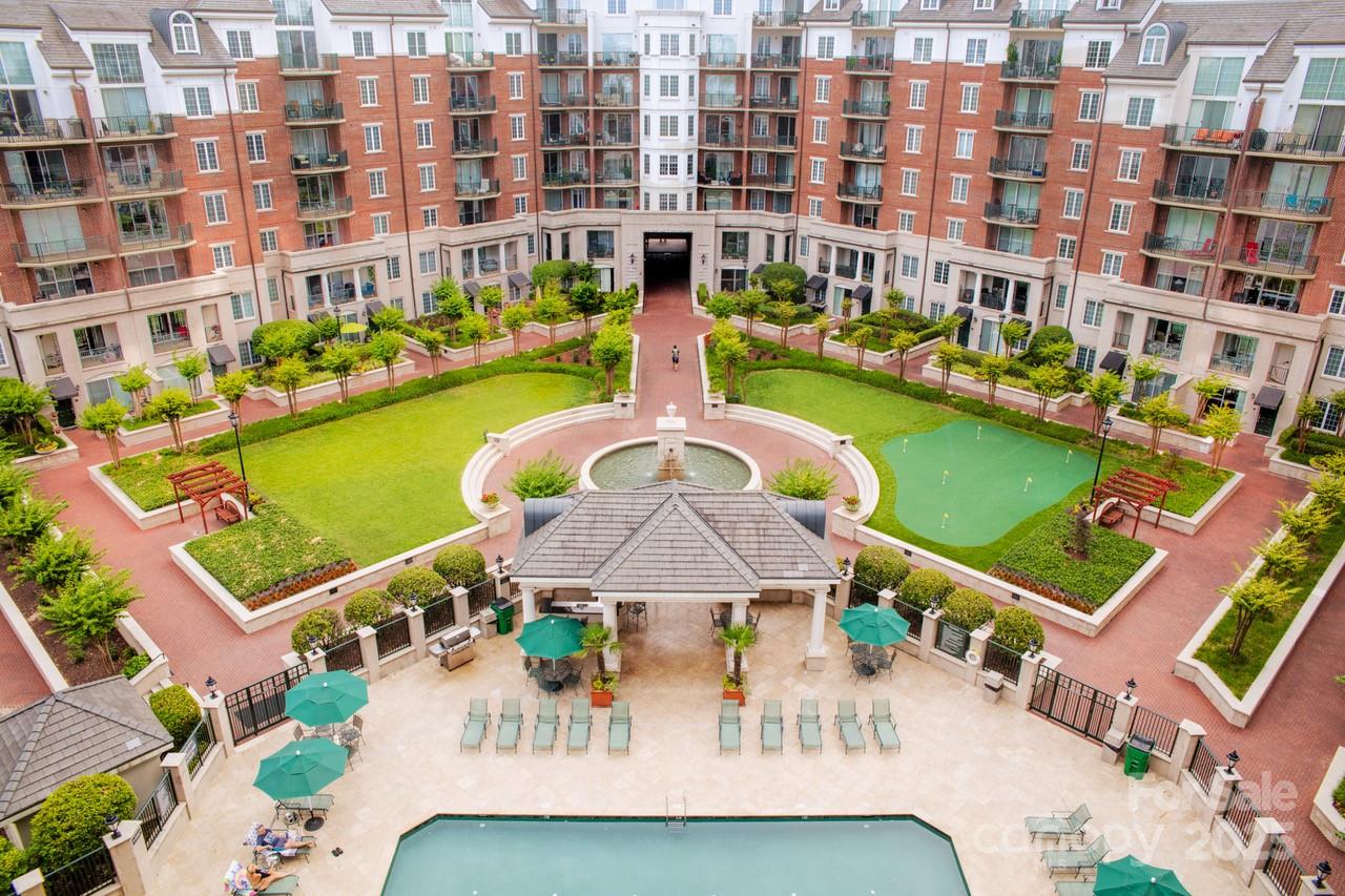 300 W 5th Street 250