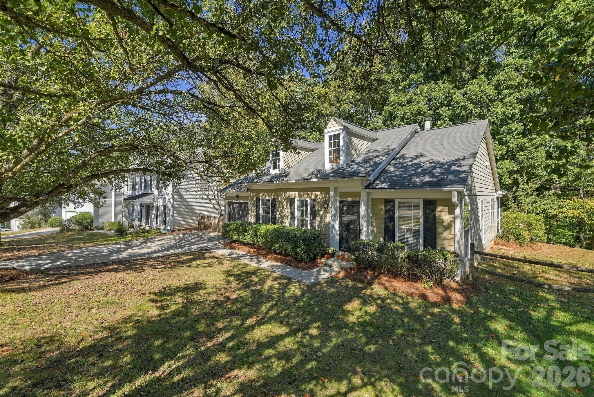 13737 Gatestone Lane