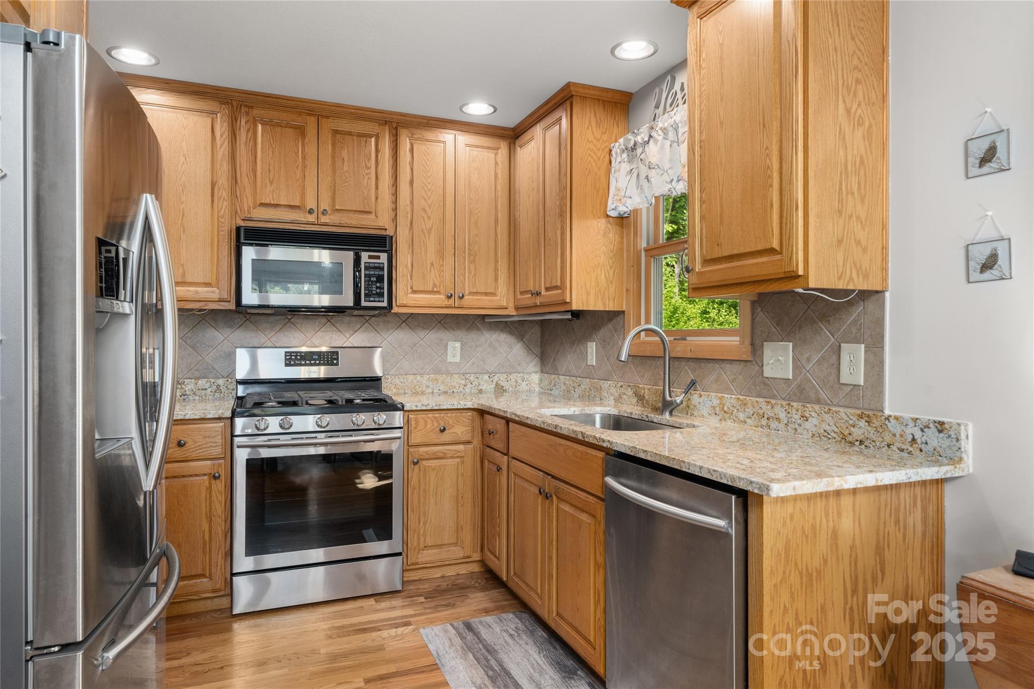 332 Mystic Cove