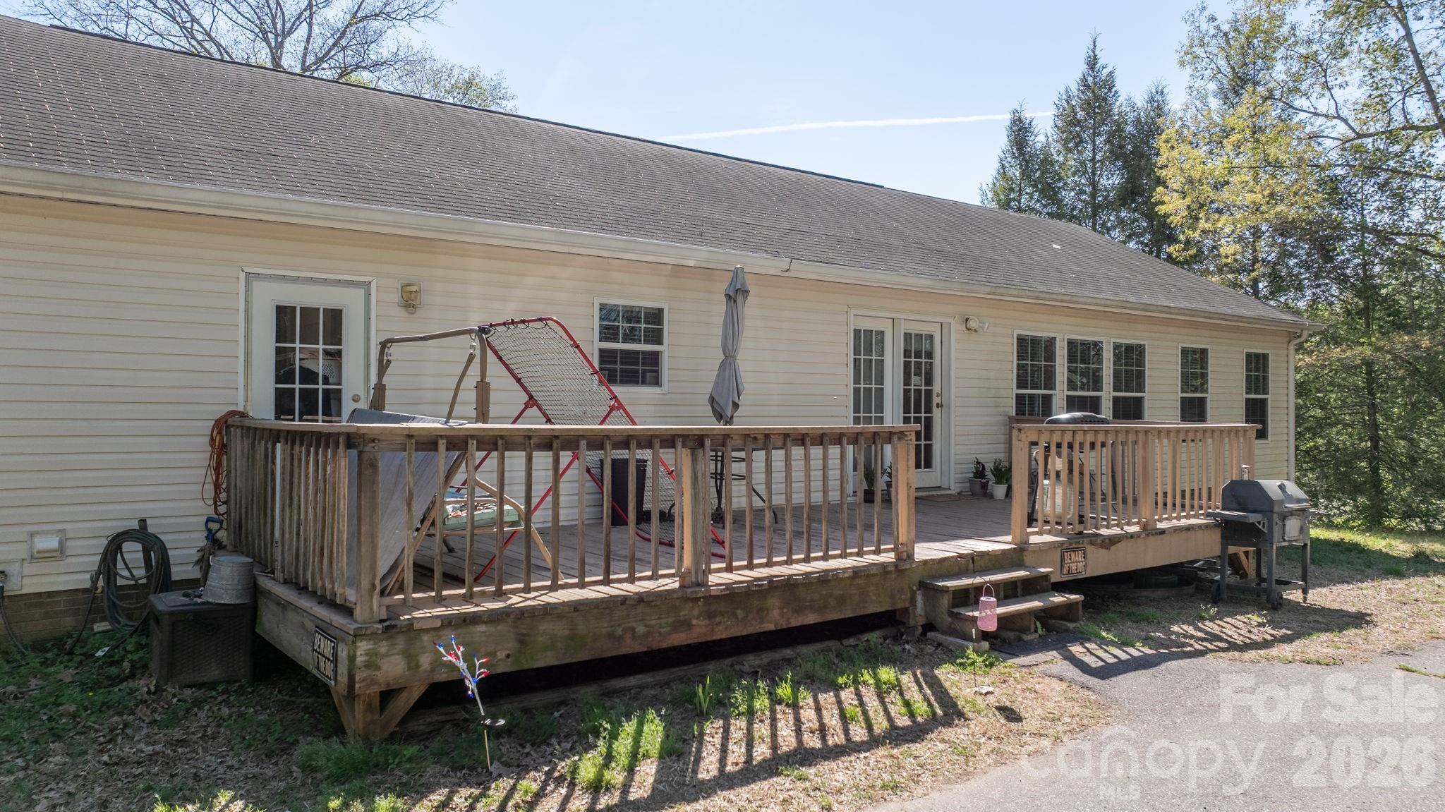 3634 Hillview Drive NE