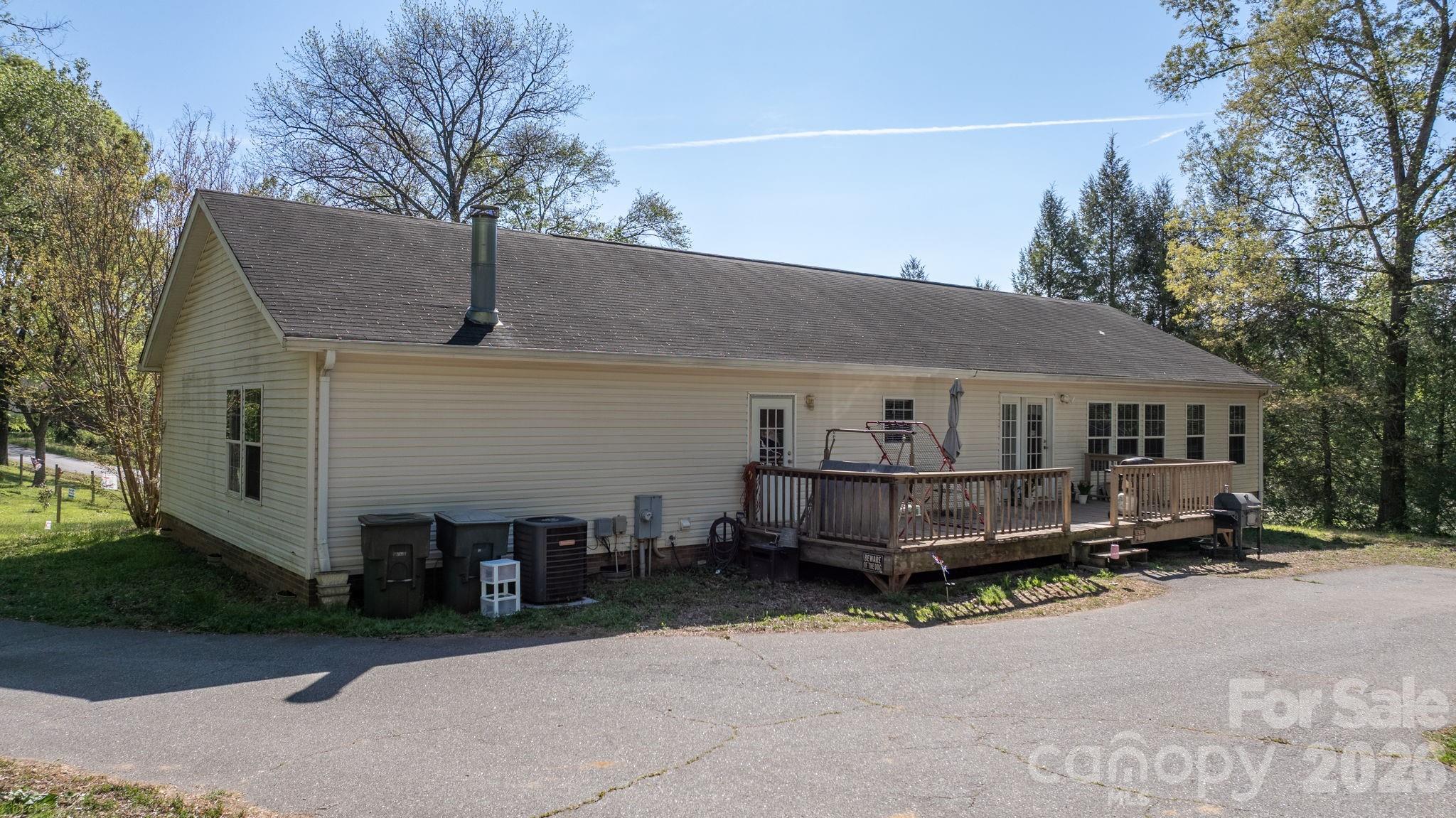 3634 Hillview Drive NE