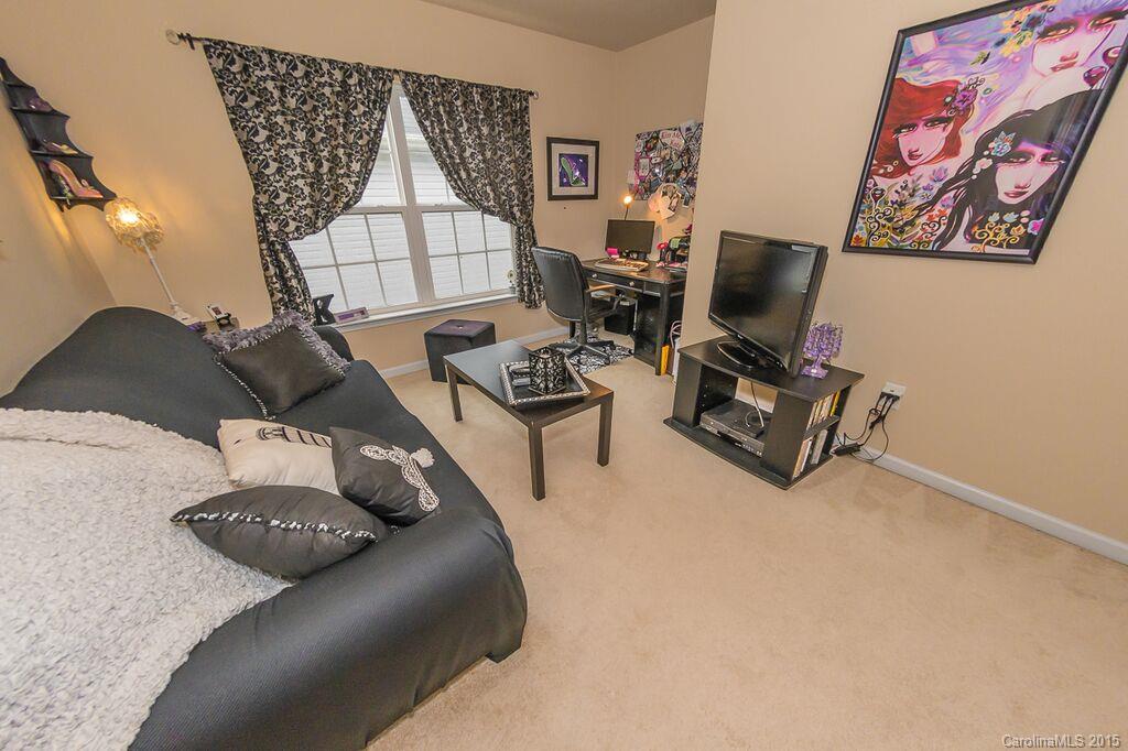 Old Stone Crossing - Residential