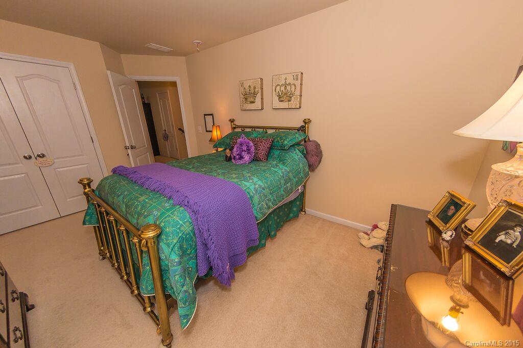 Old Stone Crossing - Residential