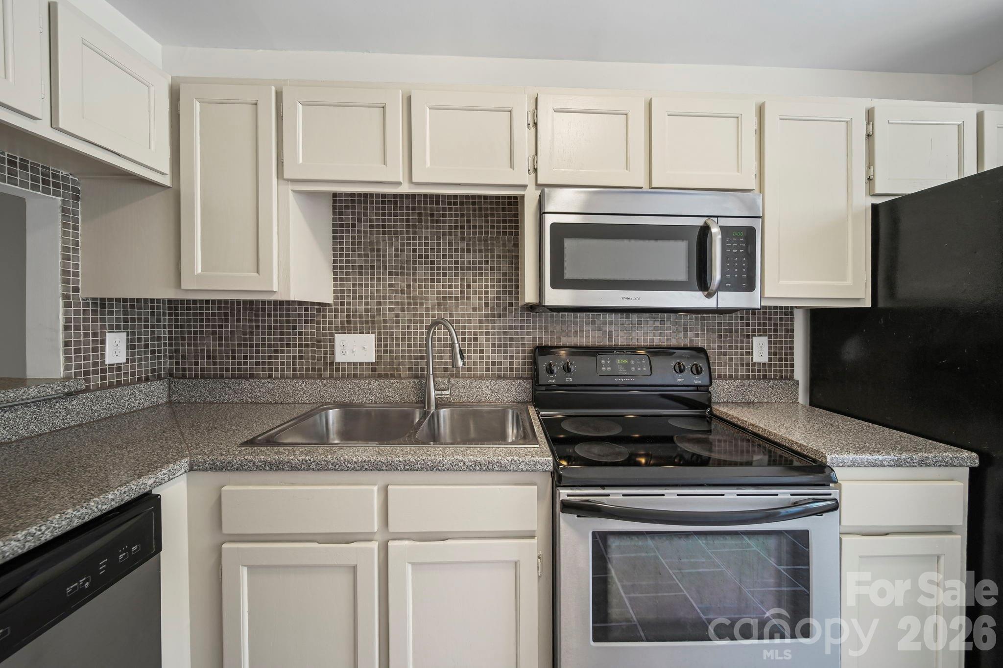 Dunhill Court - Residential