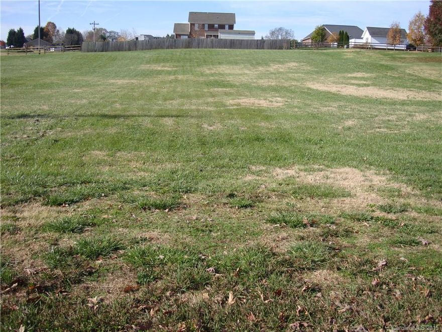 Beautiful subdivision to build your dream home......1+ acre lot in the country but close to Hwy 321..........