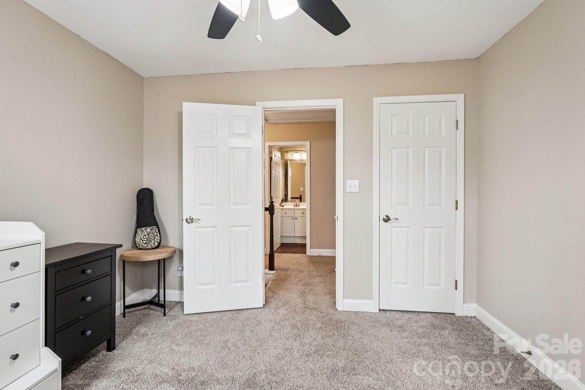 Hunters Pointe - Residential