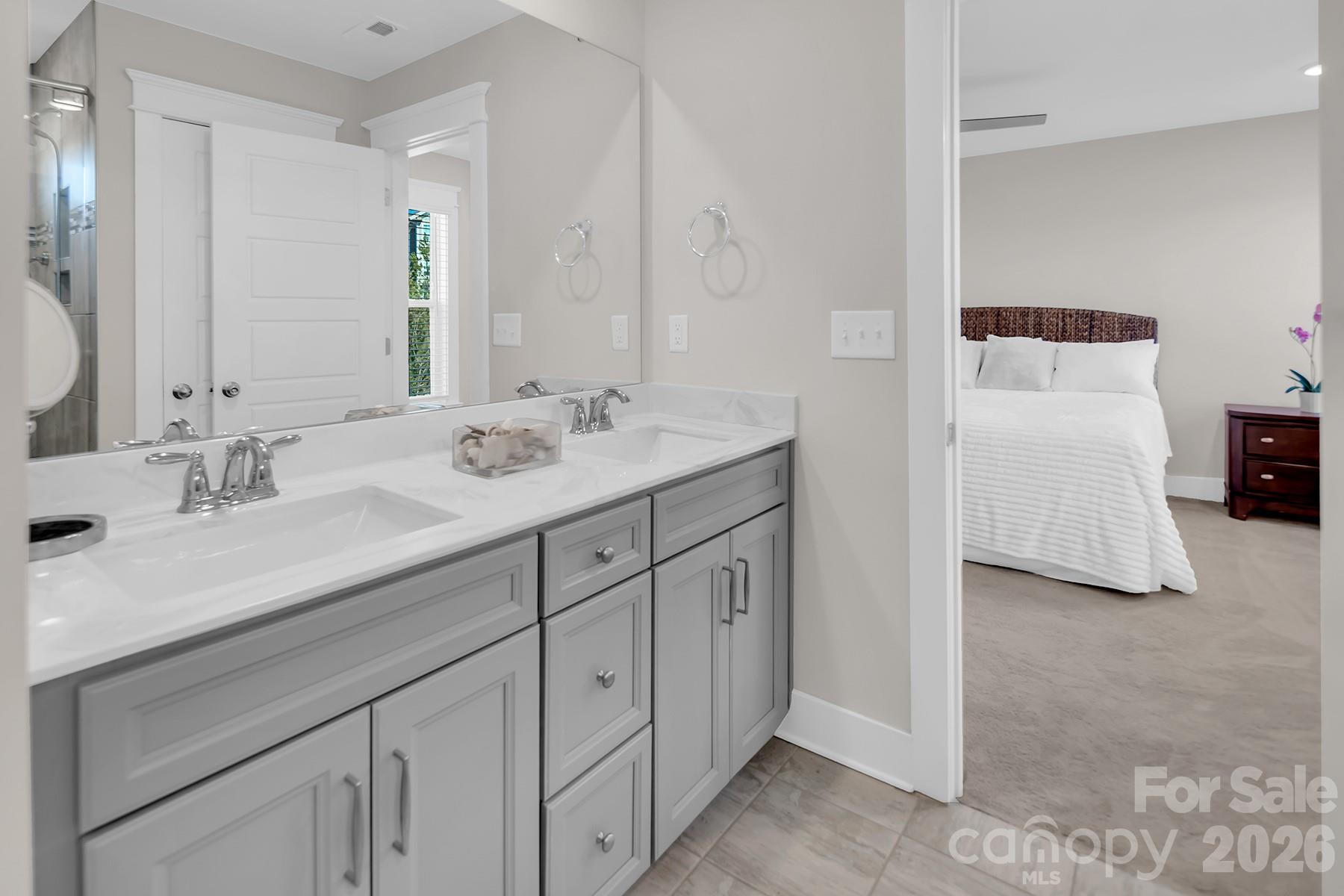 The Townhomes at McKee Glen - Residential