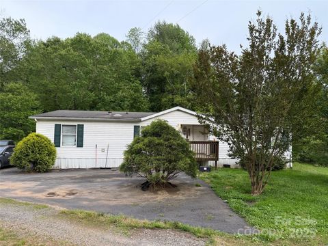 616/620 Pole Miller Extension Brevard NC 28712