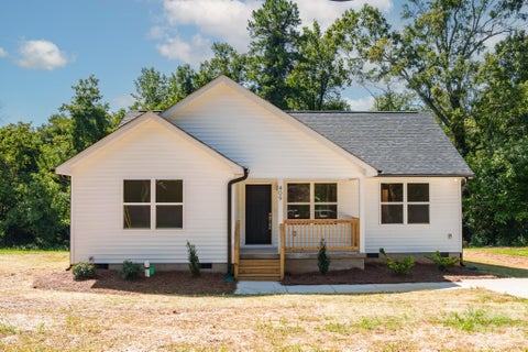 Photo of 409 Queens Road, Gastonia, NC 28052 (MLS # 4418172)