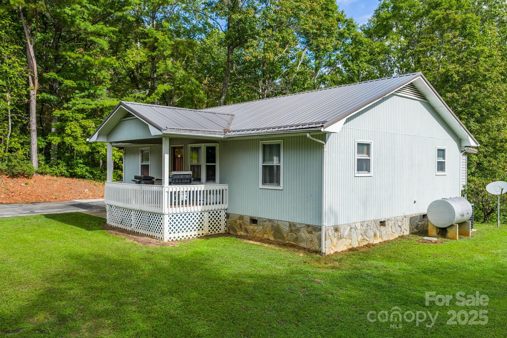 212 Mountain Ivy Drive