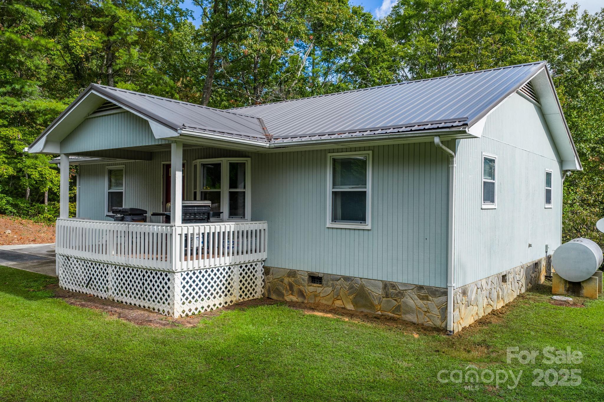 212 Mountain Ivy Drive