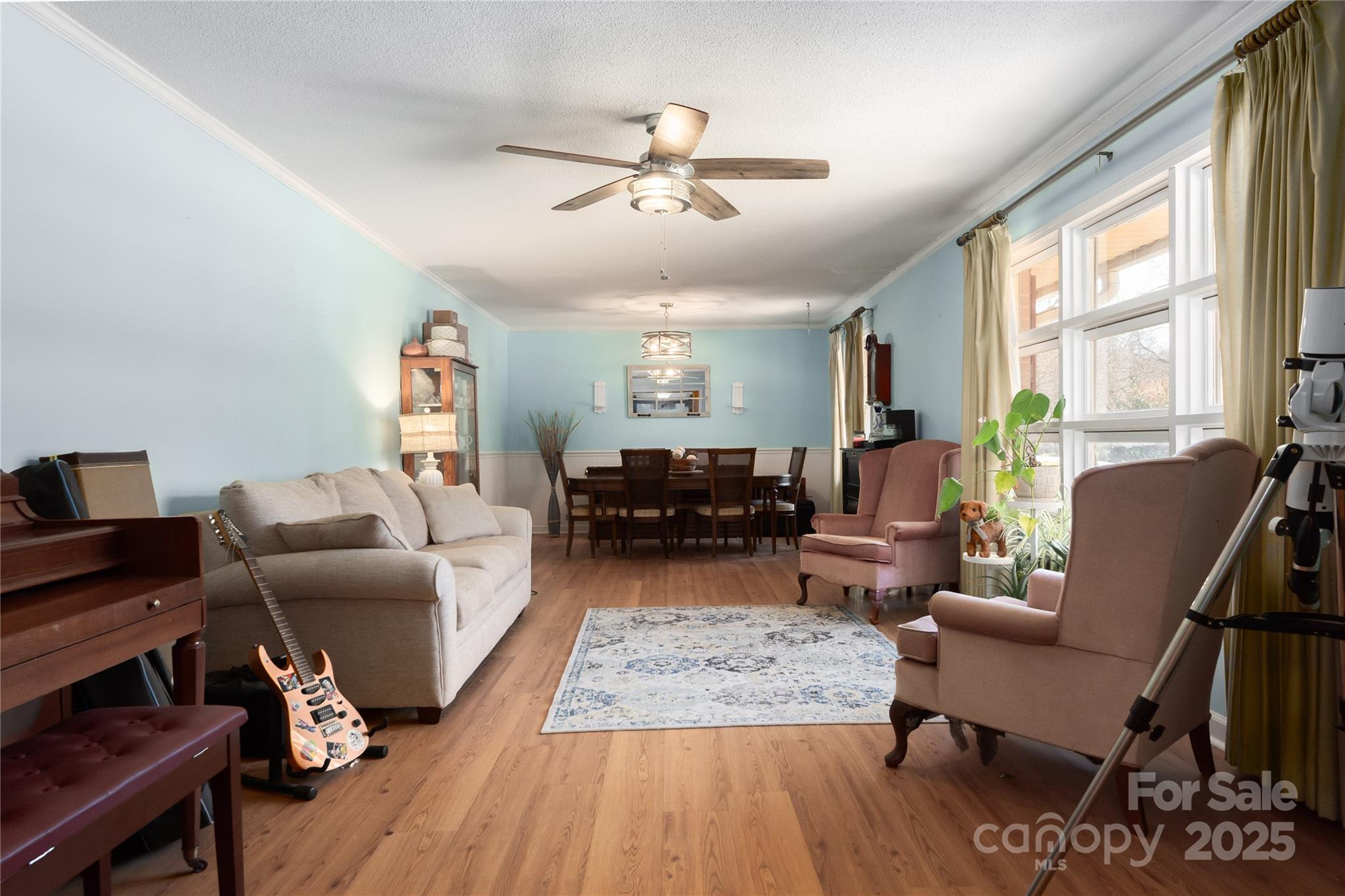 662 University Drive
