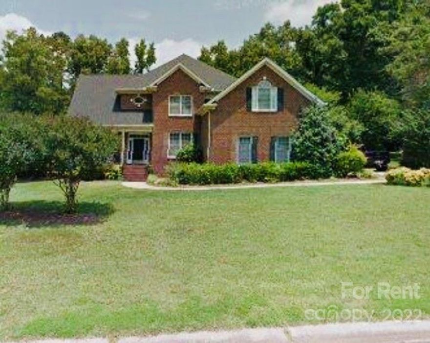 Very Nice All Brick 2 Story Home Located in The Summit Subdivision in Rock Hill, SC, 4 Bedrooms (3 Bedrooms and Bonus Up and 1 Bedroom/Office Downstairs), 3 Full Bathrooms, Living Room with Gas Fireplace, Nice Kitchen with Granite Counter tops, Range. Dining Room, Rec Room over Garage. Nice Size Yard. 2 Car Garage. Single Family Only. No Smoking/No Vaping. No Pets. Maximum Occupants 6. By Appointment Only (Available by October 1, 2022).