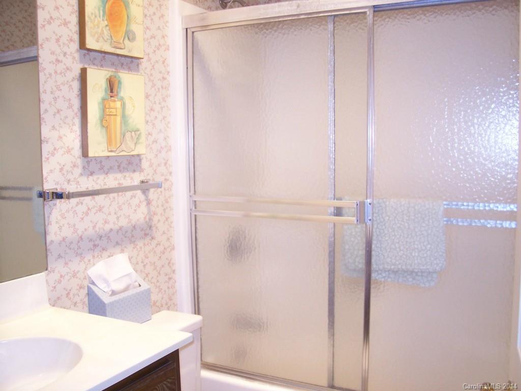 Dogwood Hills - Residential Lease