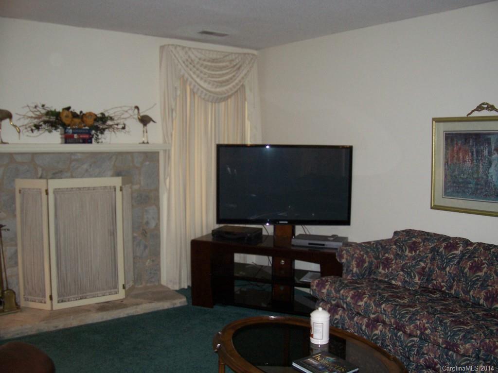 Dogwood Hills - Residential Lease