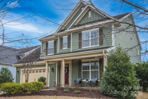 Photo of 17611 Austins Creek Drive, Charlotte, NC 28278 (MLS # 4210028)