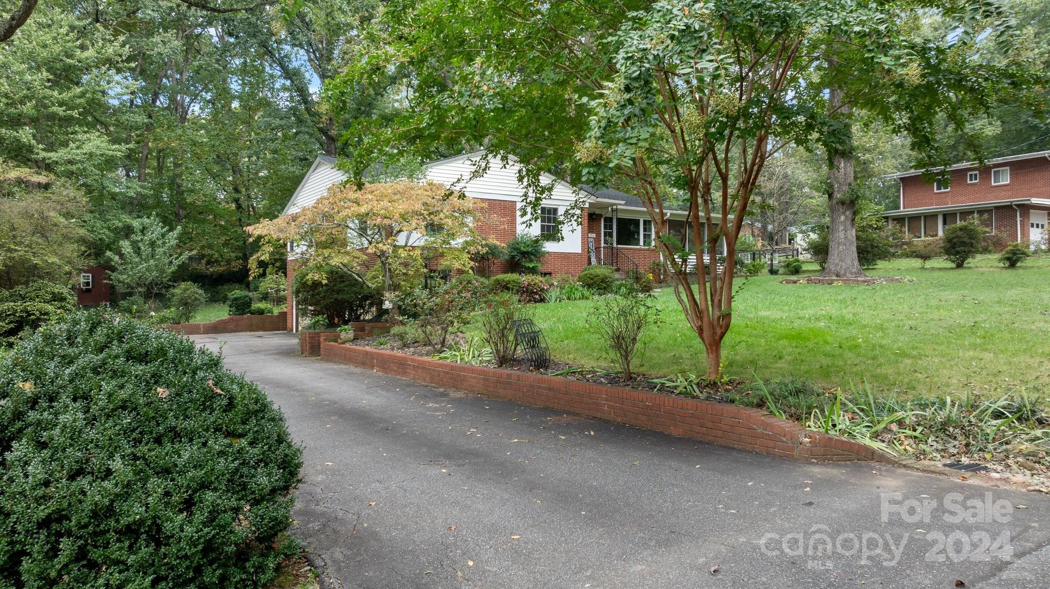 Wilburn Hunsucker Estate - Residential