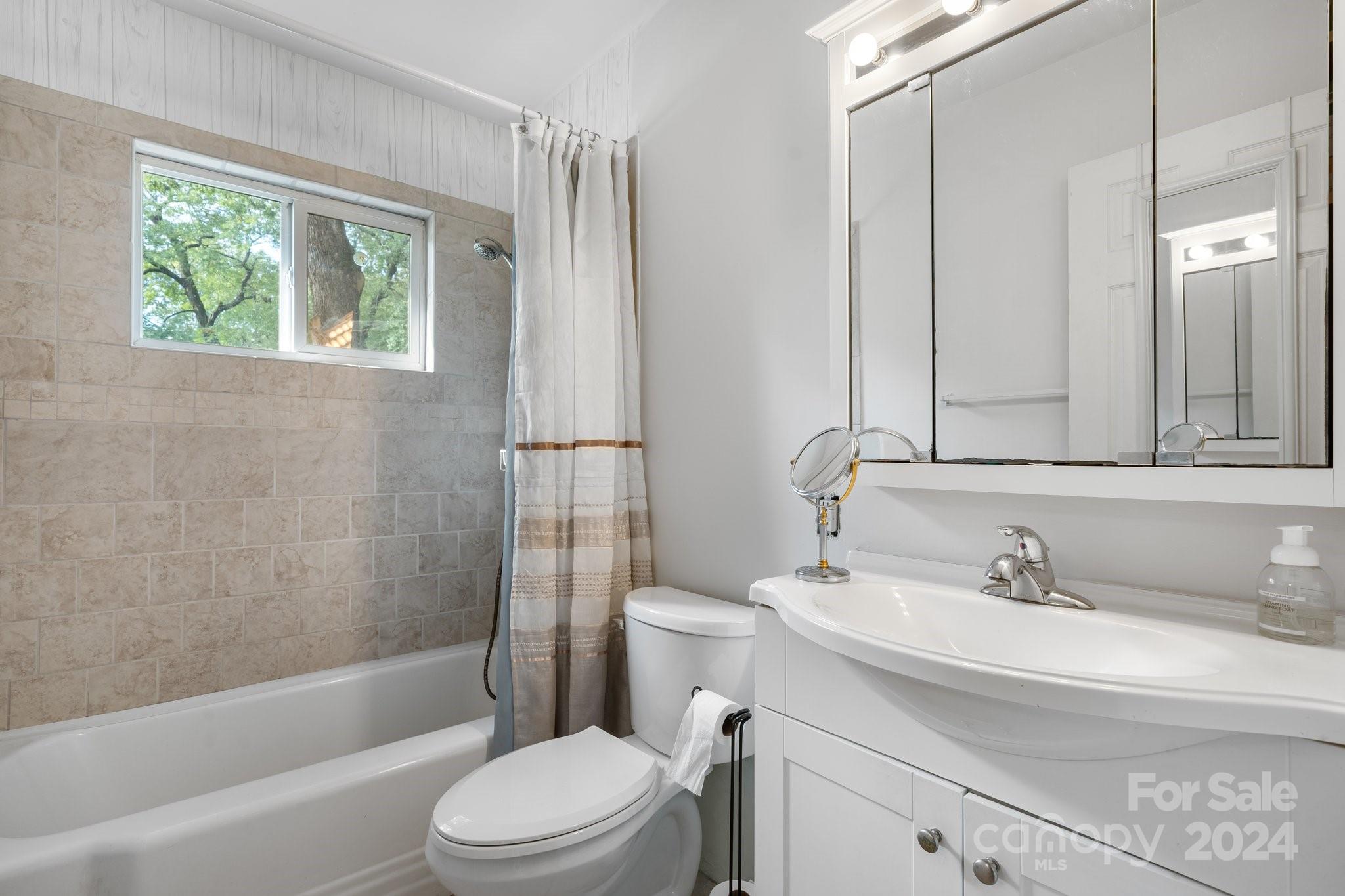 Wilburn Hunsucker Estate - Residential