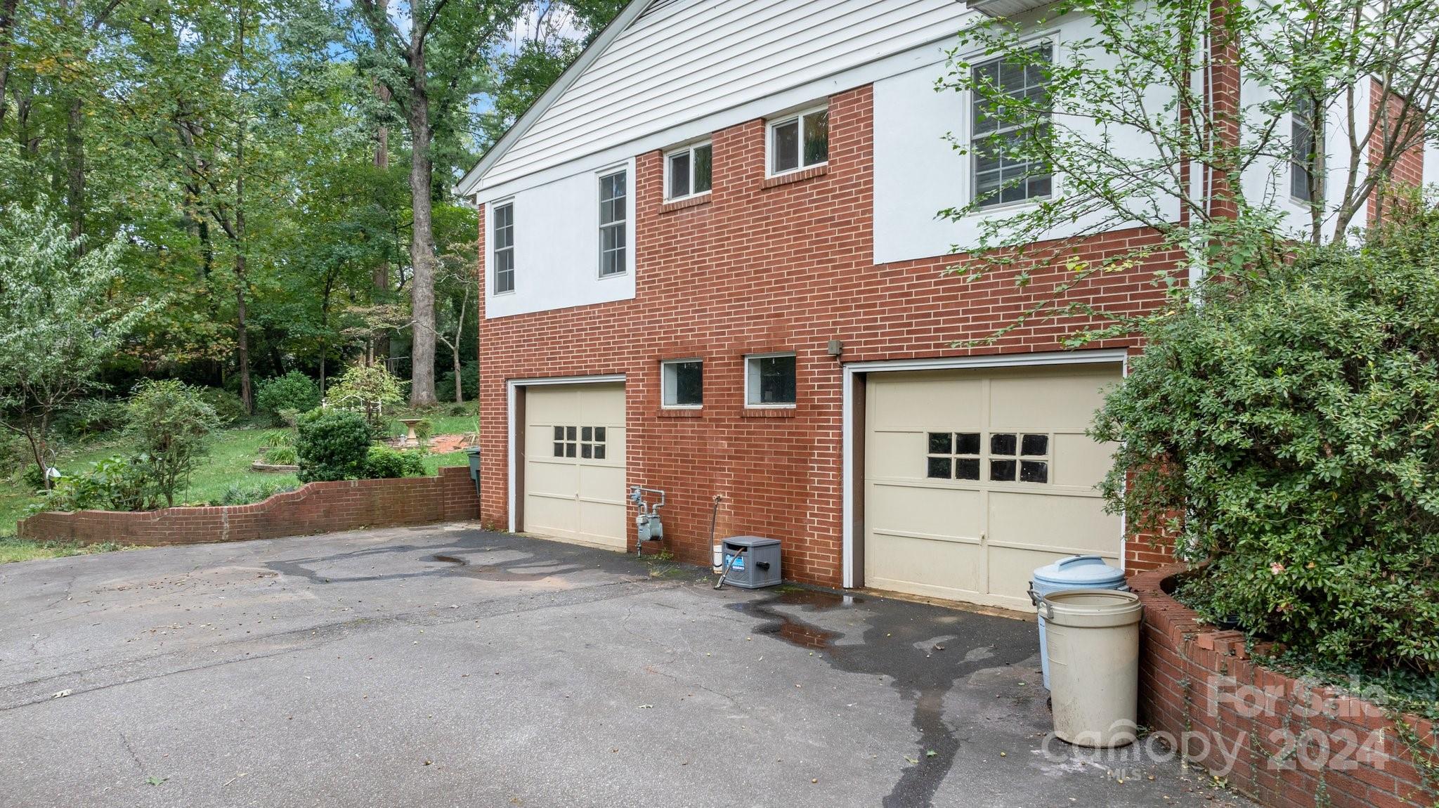 Wilburn Hunsucker Estate - Residential