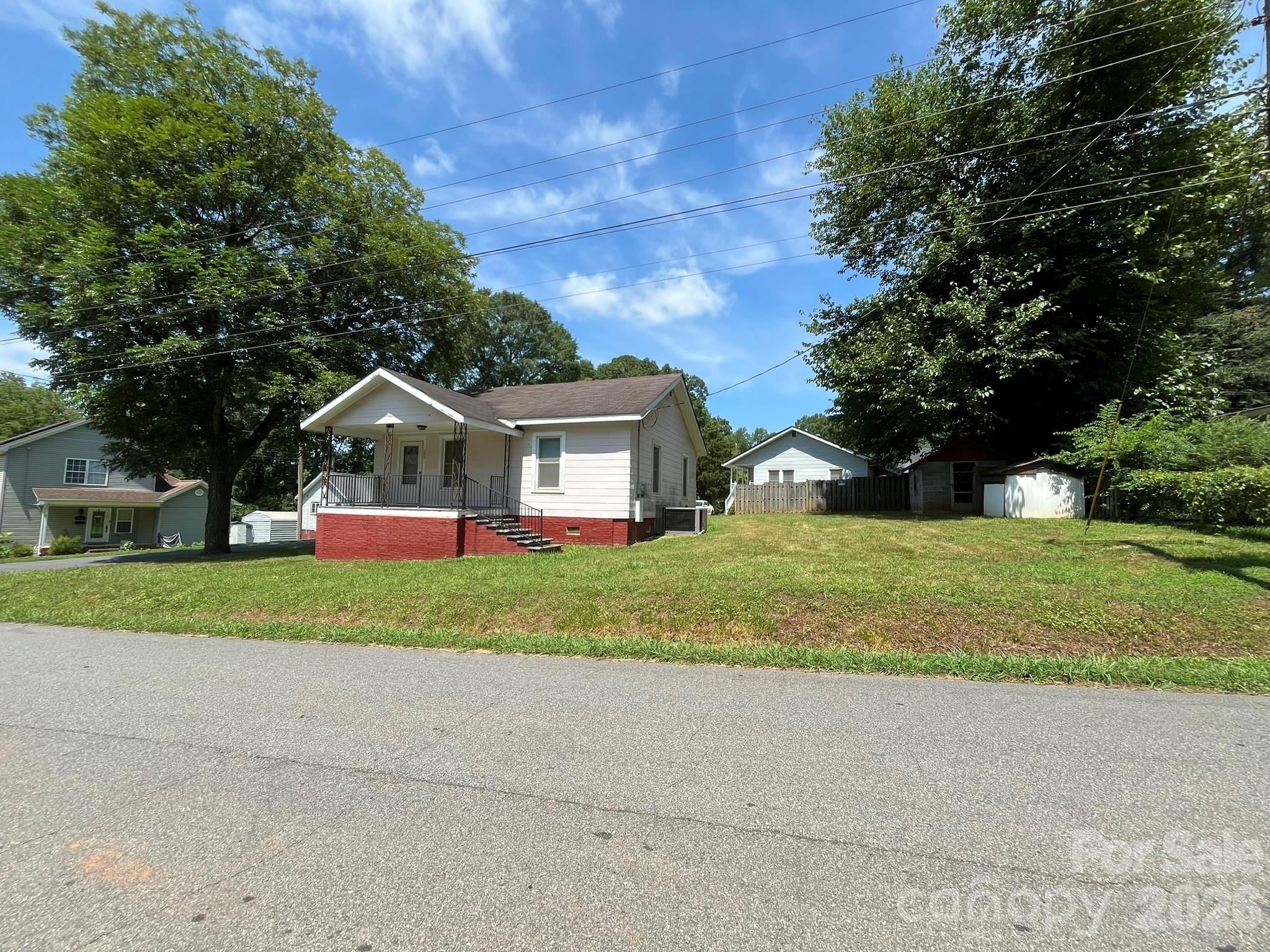 208 Bell Street
