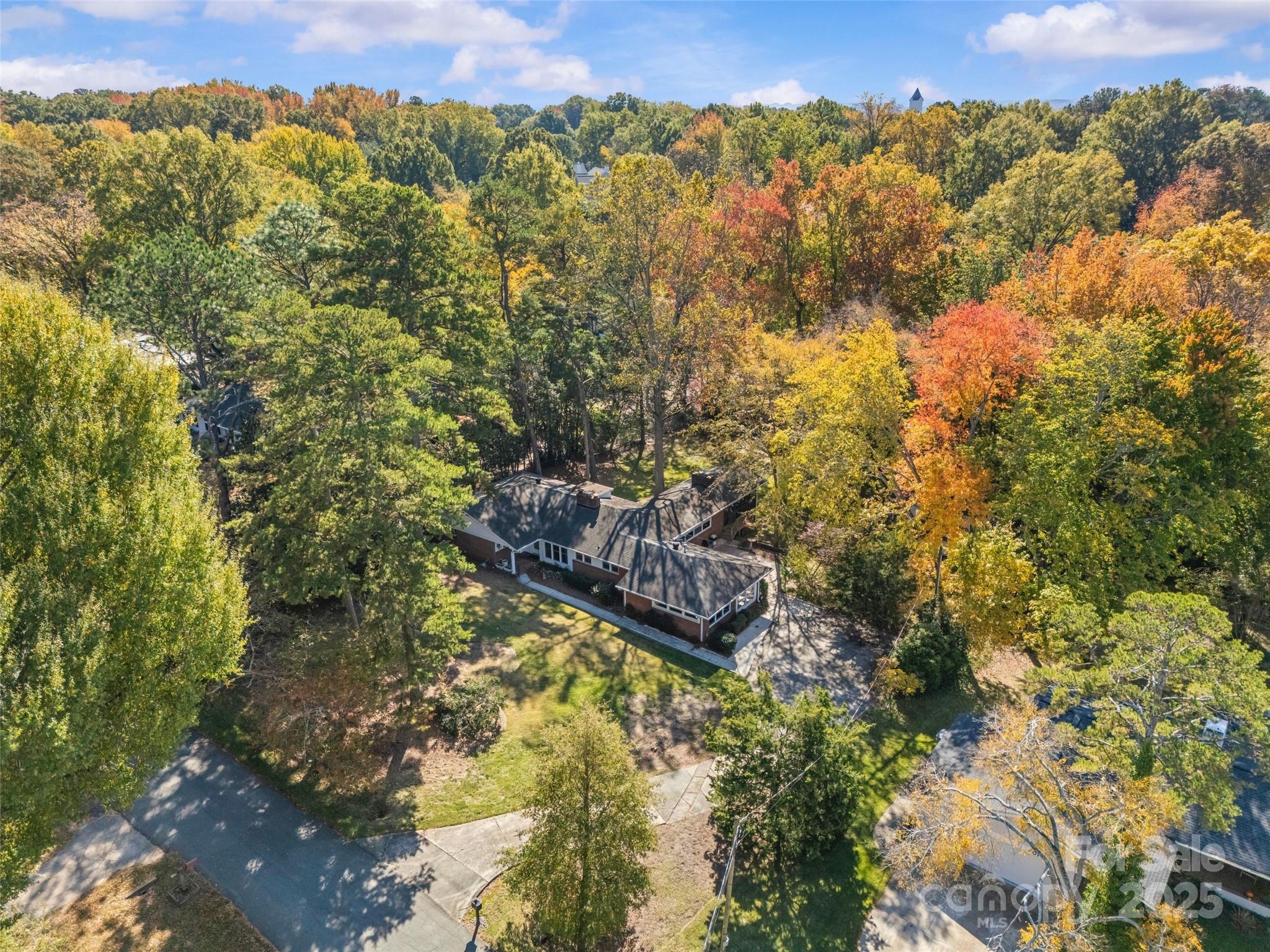 4024 Sherbrooke Drive