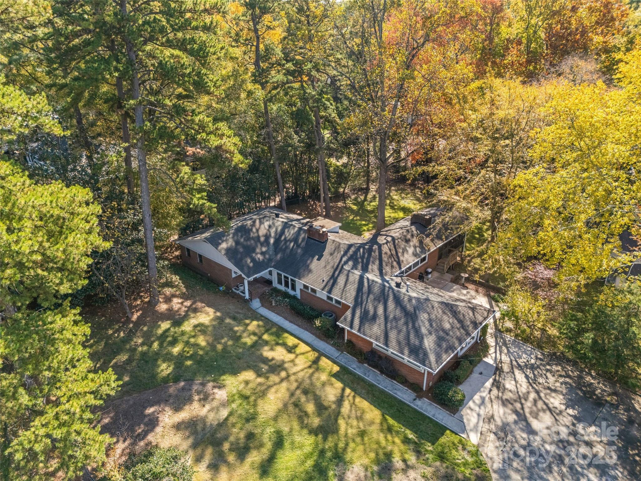 4024 Sherbrooke Drive