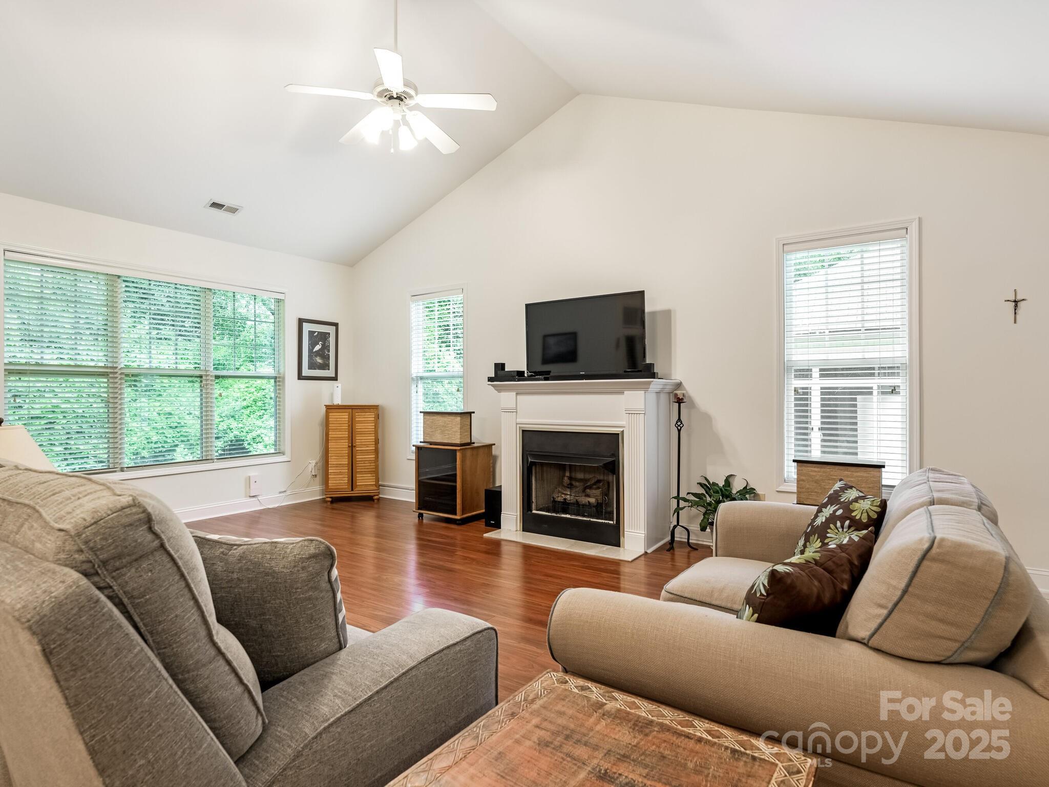 3729 Oak View Court