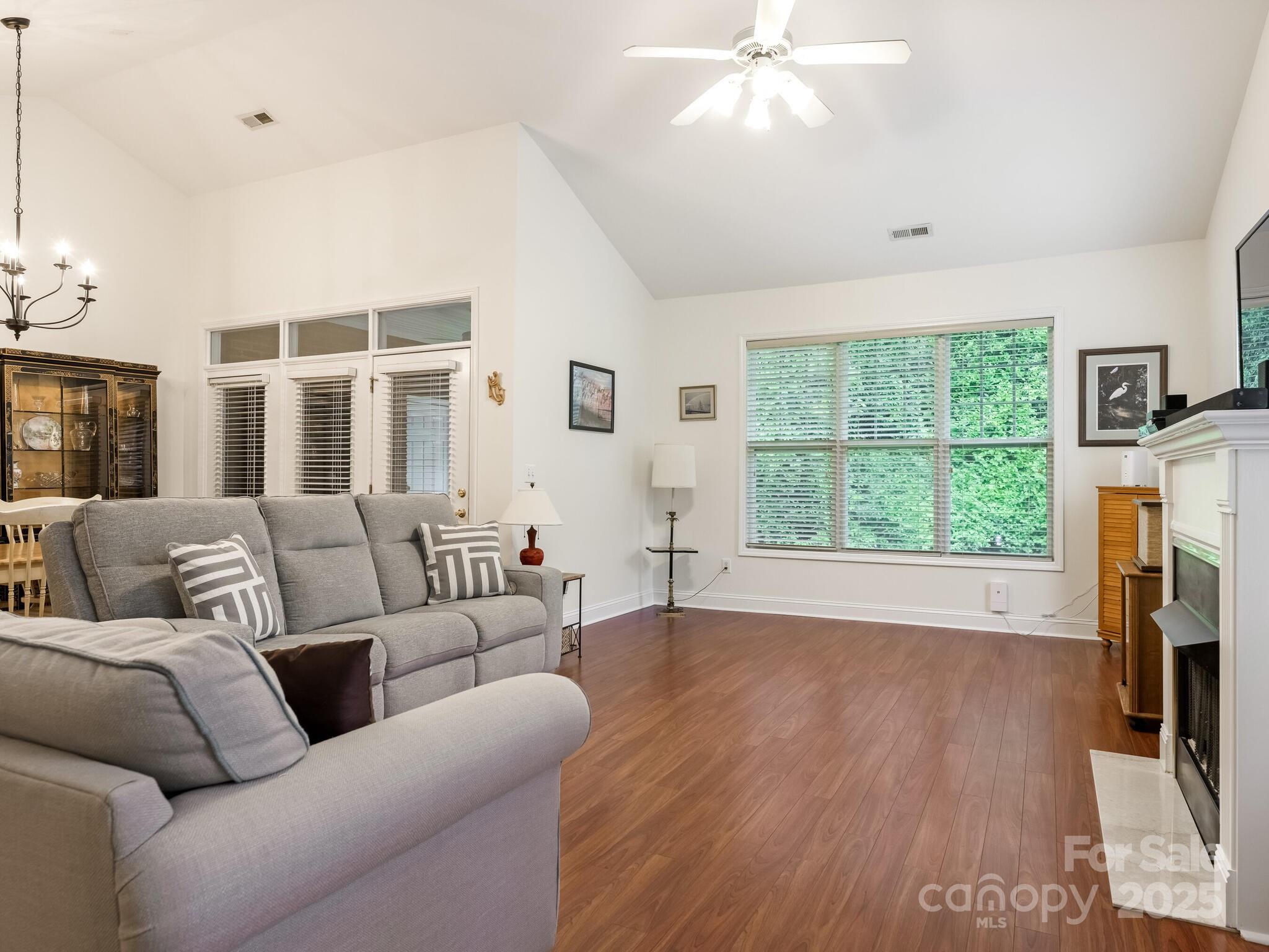 3729 Oak View Court